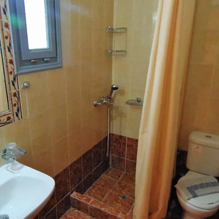 Lefteris Apartment Karterados (Santorini)